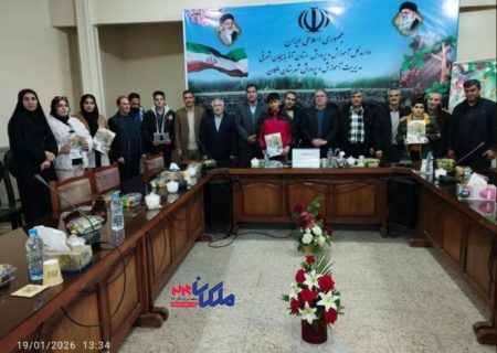 هفت دانش آموز ممتاز شاهد و ایثارگر شهرستان ملکان مورد تجلیل قرار گرفتند.
