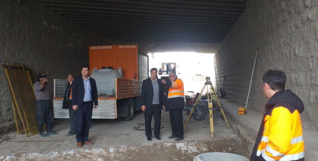 عملیات زیرسازی زیرگذر آروق با نظارت فرماندار ملکان