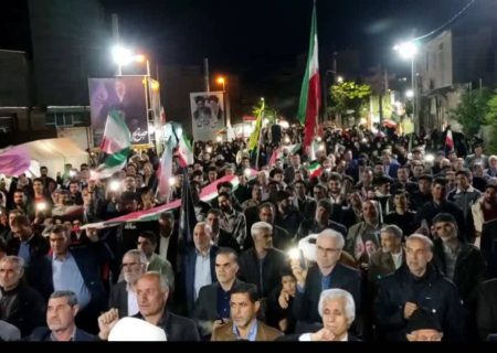 صیانت از حریم وطن در سنگر خیابان با پرچمداری ملکانی‌های باصلابت
